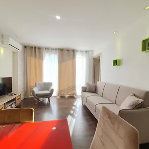 https://family-apartment-salou.top-hotels-tarragona.com